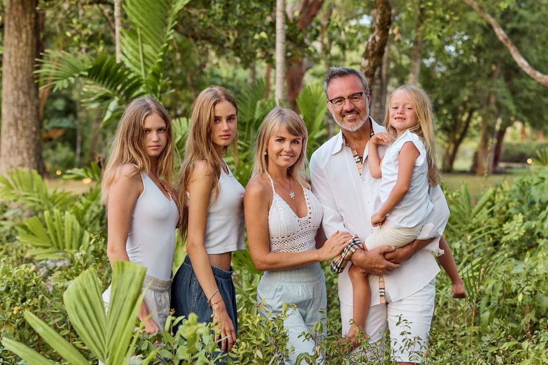 Eric Edmeades with family